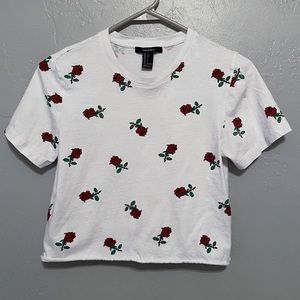 Forever 21 Cropped White Rose Tee S